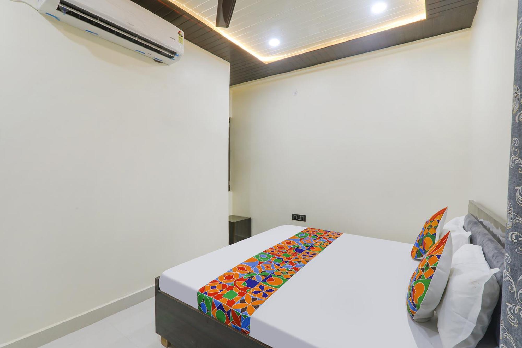 Fabexpress Awadh Inn - 400M From Shri Ram Janam Bhumi Ayodhya Exterior photo